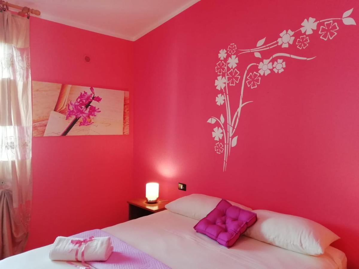 Prendas Antigas - Vacanze A Teulada Apartment Bagian luar foto