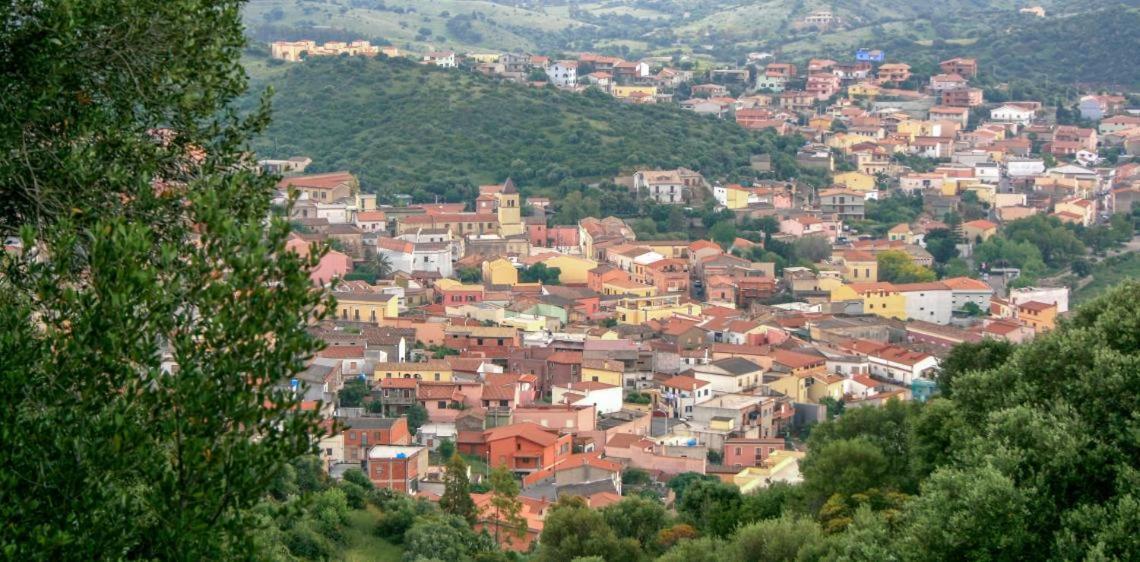 Prendas Antigas - Vacanze A Teulada Apartment Bagian luar foto